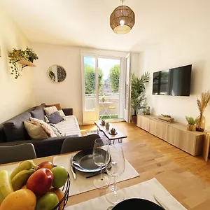  Apartment Le Bourget, Grand Proche Du Centre France